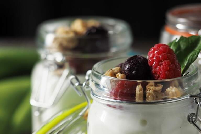 Vanilla-Lemon Berry Parfait